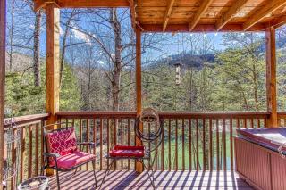 Santas Lakehouse, Arcade Game, Hot Tub, 685 FREE tickets each paid day!!! - 5