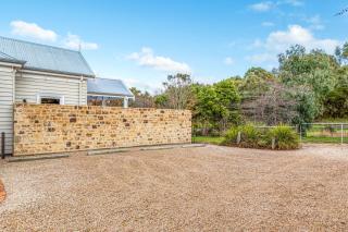 Grandview Accommodation - The Elm Tree Apartments - 3