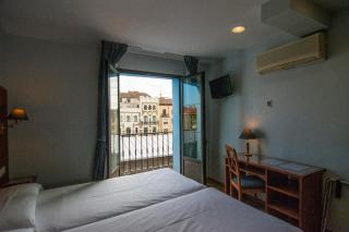 Hotel Hispania - 8