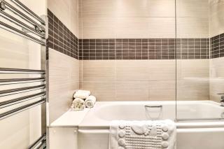Sapphire Serviced Apartment - Chelmsford - 5