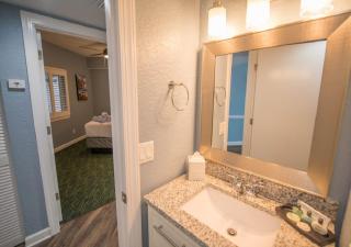 Coconut Palms Beach Resort II a Ramada by Wyndham - New Smyrna Beach - 3