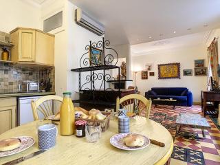 Nestor&Jeeves - SIXTIES - Central - Very close sea - Retro - Niza - 2