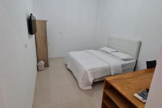 Krisan Guest House Syariah Banjarbaru Mitra RedDoorz - Banjarbaru - 9