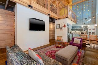 Rhapsody on Fall River Vacation Home by Estes Park Homes home - 2