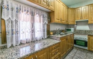 3 Bedroom Beautiful Home In Montoro - 5
