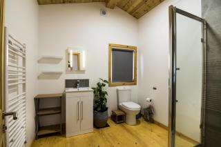 Fern Lodge - 2 Bedroom Log Cabin - Saint Florence - Tenby - Saint Florence - 4