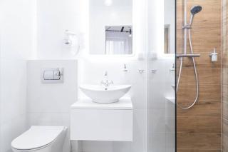 HOUSEHOST Apartment: Miodowa 42/8b street - 4