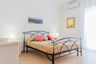 GuestHost - Archaeological Park Apartment - 2