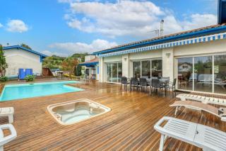 Villa spacieuse à Bidart avec piscine privée 330 m² - Bidart - 0