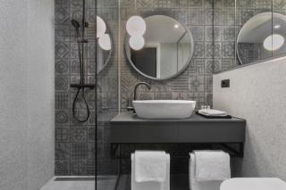 Bumblebee Luxury Apartments 2 - 4