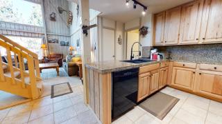 Summit 110 Apartment - Mammoth Lakes - 2