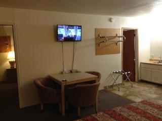 Front Street Inn - 4