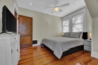 Oakley Square 3BR Charmer - Total Walkability home - 1