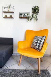 Yellow Fresh Apartment 2 - 3