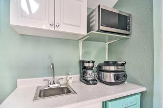 Vibrant Sarasota Studio Less Than 1 Mile from the Beach! - Sarasota - 3