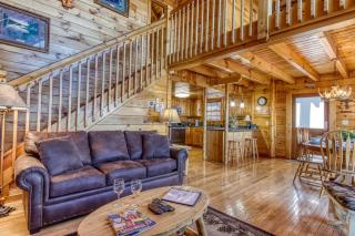 Buzzard Roost, Awesome Mountain Views, Game Room, Hot Tub, Free Attraction Tickets, WIFI!!! - 8