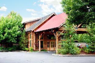 The Lodge at Riverside - 9