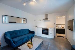One Bedroom Apt with Garden views - Access to Amazing Rooftop Terrace, Free Parking and Gym on premises - Rogoznica - 9