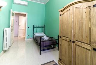 Spacious Three Bedroom Apartment On the Arno - 7