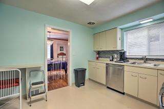 6 Mi to Dtwn Pittsburgh Townhome with Porch - Pittsburgh - 2