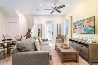 Inviting Cottage Near Disney With Margaritaville Resort & Island H2O Access - 8009St - 7