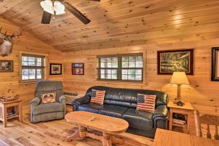 Cozy Anchors Away Cabin Hideaway with Fire Pit! - Parsons - 7