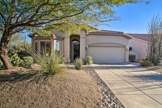 Modern Mesa Resort-Style Home with Fire Pit and Yard - Mesa - 9