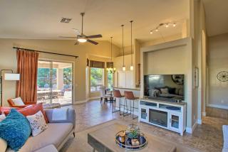 Modern Mesa Resort-Style Home with Fire Pit and Yard - Mesa - 8