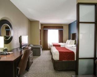 Comfort Suites Bastrop - 8