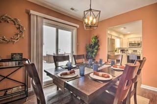 Modern Mountain Retreat with Deck and Hot Tub! - Chester Gap - 3
