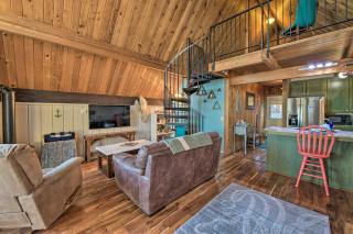 Unique Camano Cabin with Mountain and Water Views - Camano - 8
