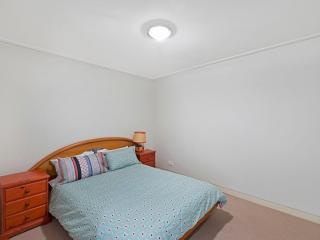 Coast Apartment 12 - The Entrance - 5