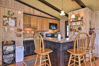Cozy Caymus Cabin about 3 Miles to Callaway Gardens! - Pine Mountain - 3