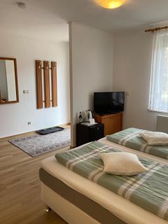 Hotel Am Schlosspark - Mallin - 2