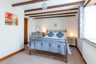 Tregolls Farm Cottages - 6
