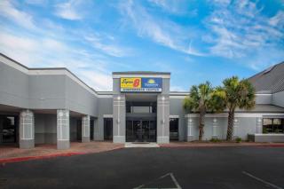 Days Inn by Wyndham Mobile I-65 - Mobile - 0