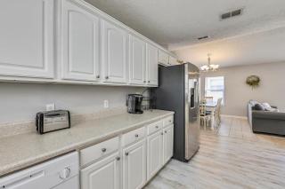 Poolside Cabana by Book That Condo - Panama City Beach - 2