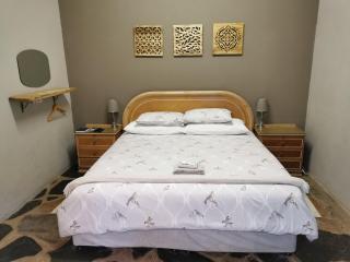 MacNut Bed and Breakfast - 1