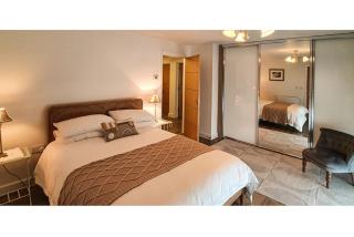 Swans View - Sea Views and Beach 3 minutes walk - 3