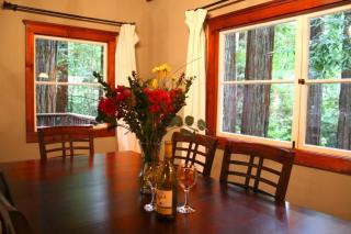 Little Red House Plus! Redwoods! Hot Tub!! BBQ Grill! Fast WiFi! Near Golf Course!! Dog Friendly! - Guerneville - 3