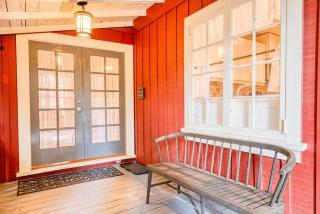 Redwood Retreat! Redwoods! Walk to River!! Hot Tub!! BBQ! Central Air!! - Guerneville - 8
