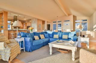 Sea Glass! AMAZING VIEWS!!!! On the Bluff! Walk to Beach! Hot Tub!! BBQ! Fast WiFi! A Dillon Beach Jewel!!! - Dillon Beach - 3