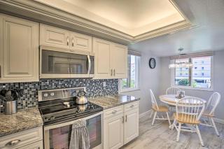 Sunny Siesta Key Condo with Beach Access and Pool! - Sarasota - 2