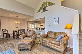Family Home with Views about 5 Mi to Downtown Asheville! - Asheville - 5