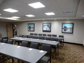 Best Western Plus McPherson - 4