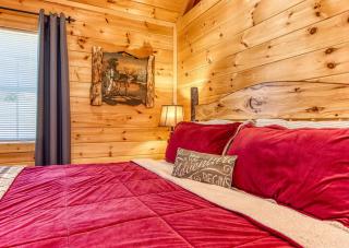 My Happy Place, Mtn Views, WIFI, 560 FREE tickets each paid day!!! - 2