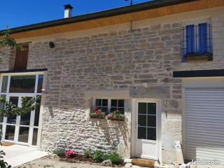 Charmant appartement dans maison de village - Mesnois - 0