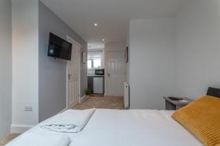 Super cosy self-catering studio flat - Gillingham - 3