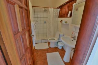 Two Bays Beach Villa, Apartment, and Studios - Crochu - 5