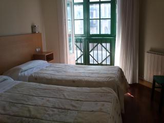 Roquefer Bilbao Central Rooms - 9